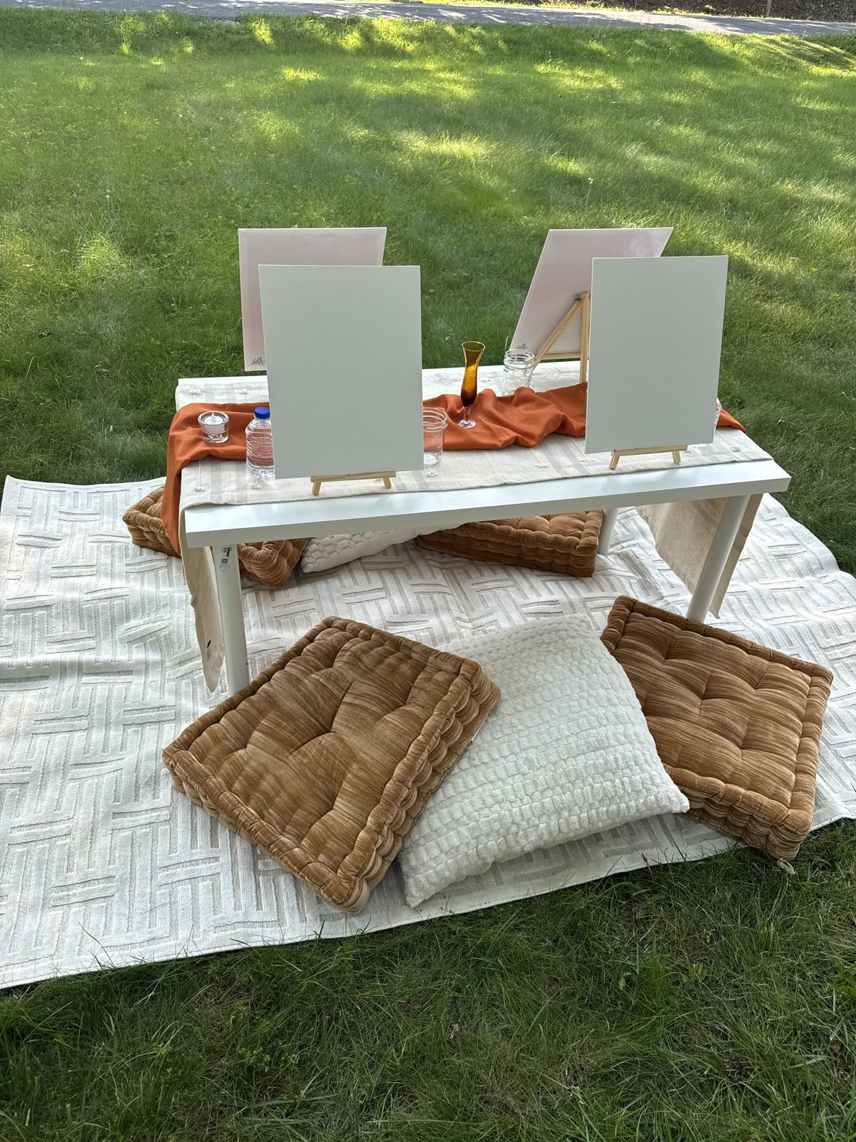 Styled table setting